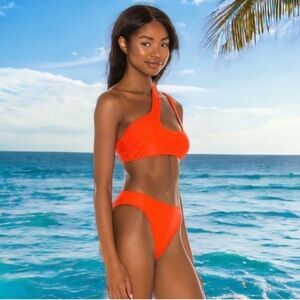 Solid & Striped Bikini Set Brody x Sloane Stephens in Candy Red